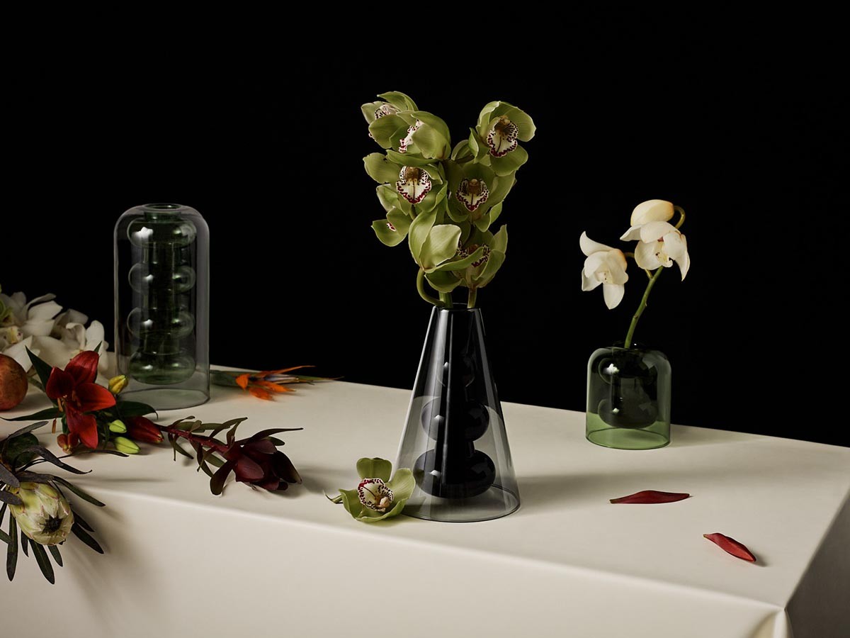 Tom Dixon. Bump Vase Cone Black / トム・ディクソン バンプ ベース コーン（ブラック） （花器・プランター・グリーン > 花瓶・フラワーベース） 2