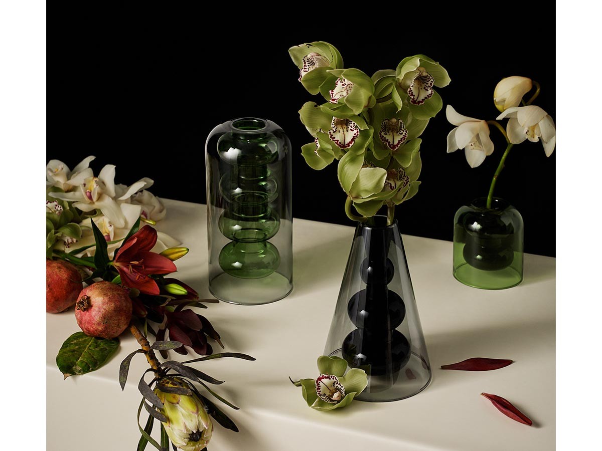 Tom Dixon. Bump Vase Cone Black / トム・ディクソン バンプ ベース コーン（ブラック） （花器・プランター・グリーン > 花瓶・フラワーベース） 3