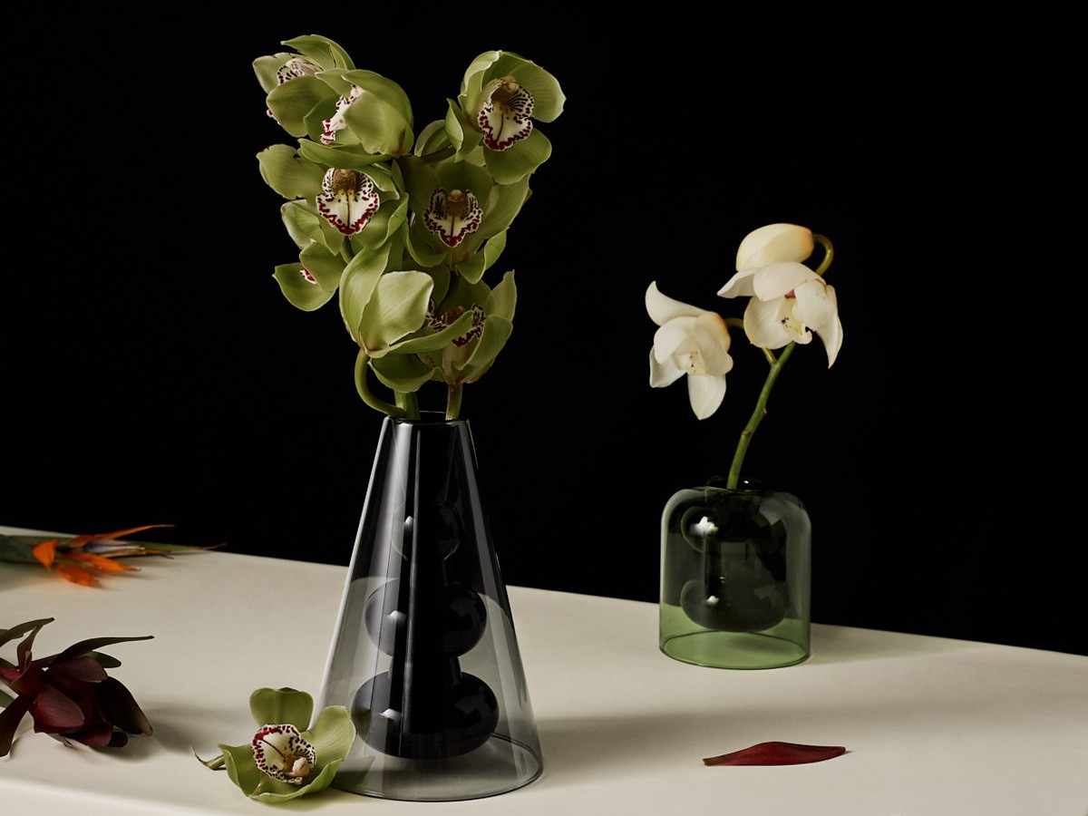 Tom Dixon. Bump Vase Cone Black / トム・ディクソン バンプ ベース コーン（ブラック） （花器・プランター・グリーン > 花瓶・フラワーベース） 4