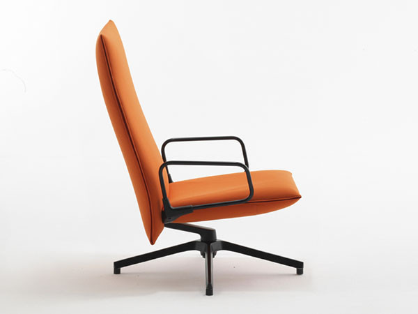 Knoll Edward Barber & Jay Osgerby Collection
Pilot Chair for Knoll / ノル エドワード・バーバー & ジェイ・オズガビー コレクション
パイロットチェア ハイバック ソフト仕様（アーム付） （チェア・椅子 > ラウンジチェア） 4