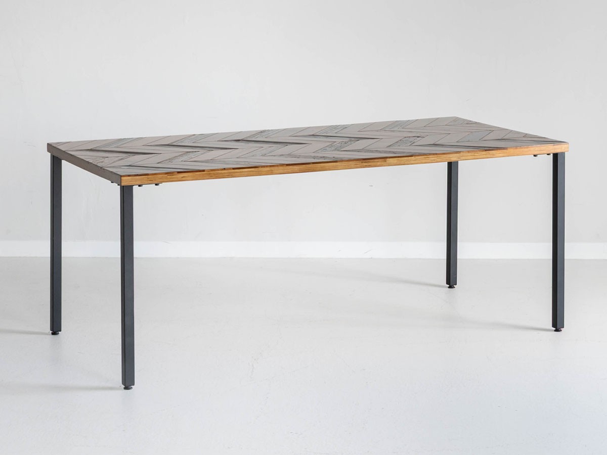 Knot antiques MATERIA DINING TABLE / ノットアンティークス マテリア ダイニングテーブル
ヘリンボーン柄天板 + No.3脚（角脚） （テーブル > ダイニングテーブル） 25