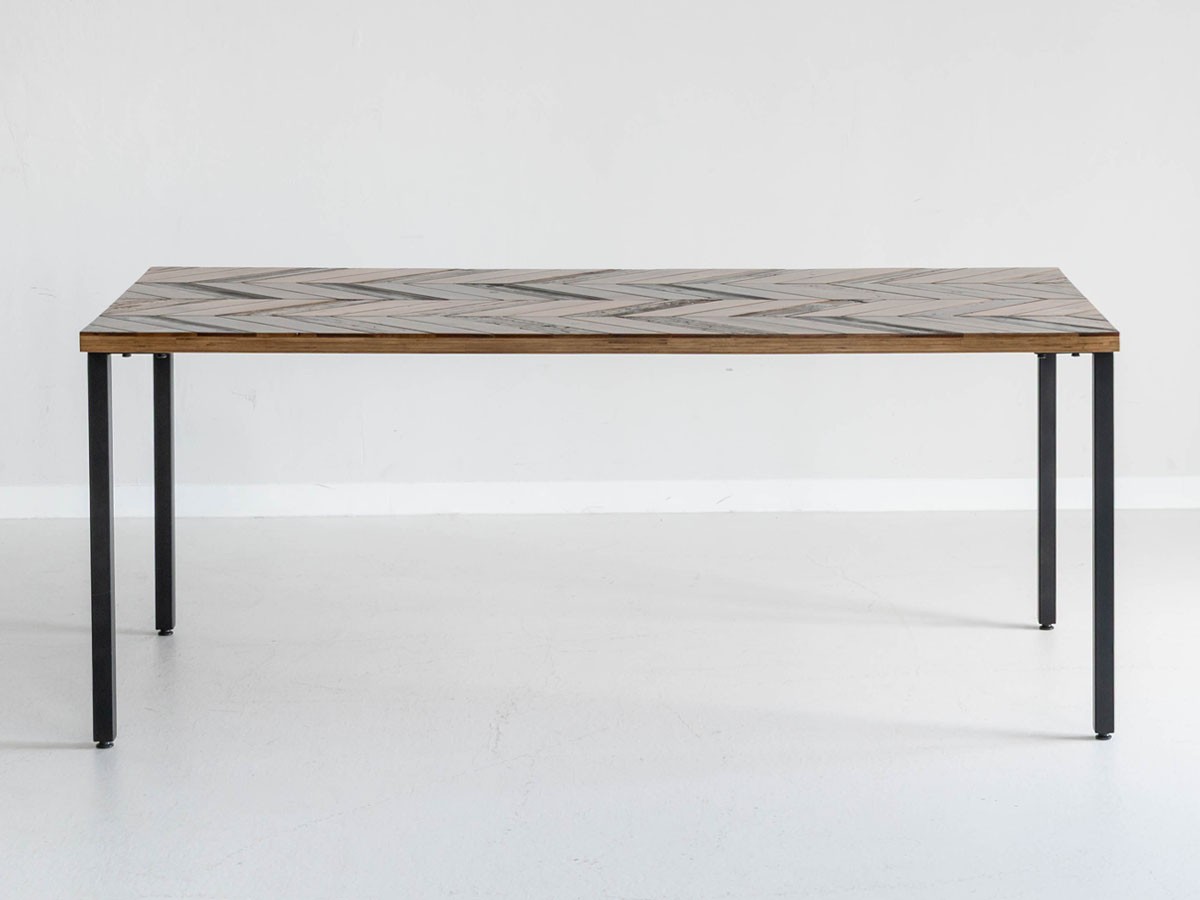 Knot antiques MATERIA DINING TABLE / ノットアンティークス マテリア ダイニングテーブル
ヘリンボーン柄天板 + No.3脚（角脚） （テーブル > ダイニングテーブル） 26