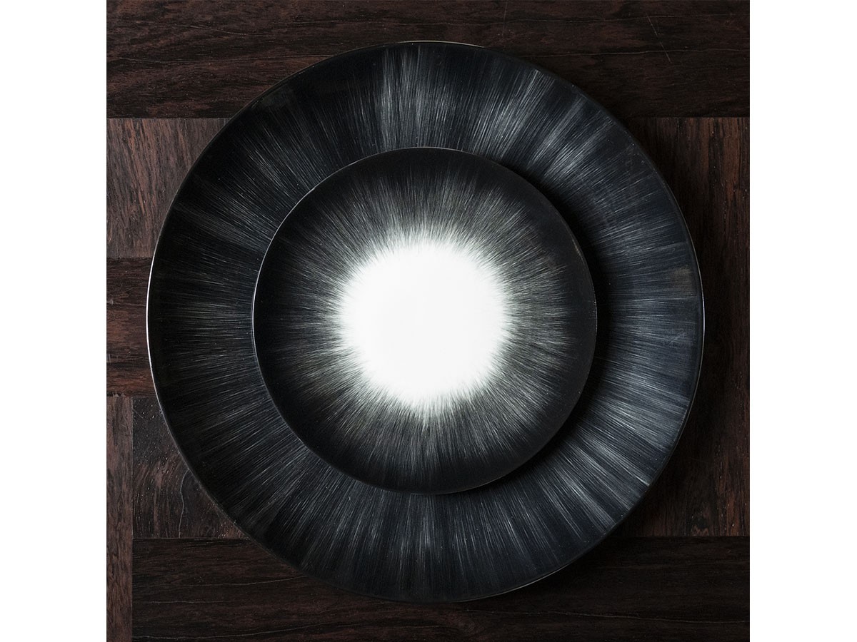 DE by ANN DEMEULEMEESTER
Plate 24cm White/Black Variation 5 / デー バイ アン・ドゥムルメステール
プレート 24cm ホワイト/ブラック バリエーション 5 （食器・テーブルウェア > 皿・プレート） 10