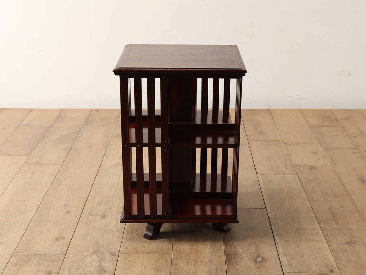 Lloyd's Antiques Real Antique
Revolving Bookshelf / ロイズ・アンティークス 英国アンティーク家具
リボルビング ブックシェルフ （テーブル > サイドテーブル） 2