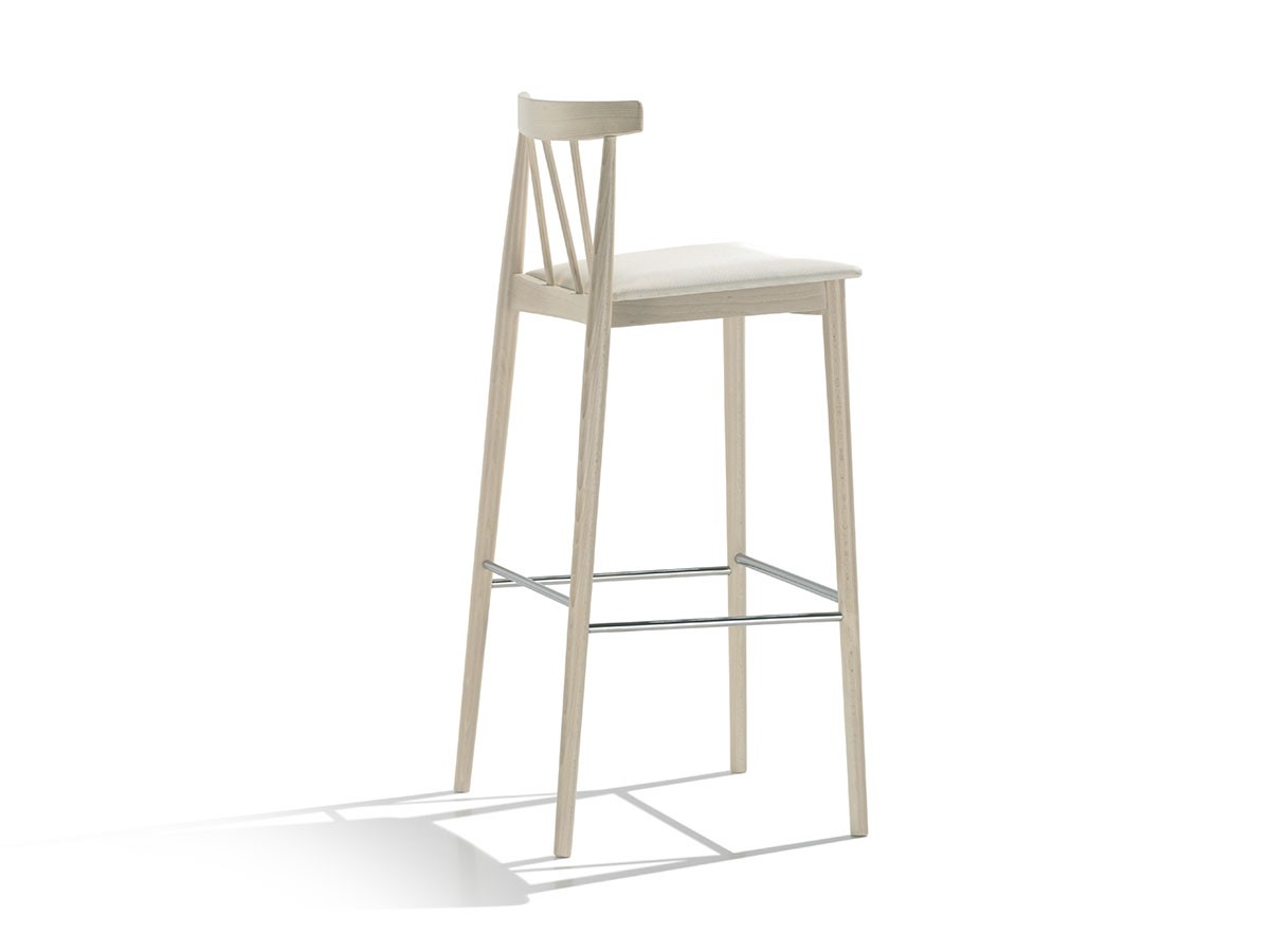 Andreu World Smile
Barstool with Upholstered Seat / アンドリュー・ワールド スマイル BQ0328
バースツール スピンドルバック 張座 （チェア・椅子 > カウンターチェア・バーチェア） 3