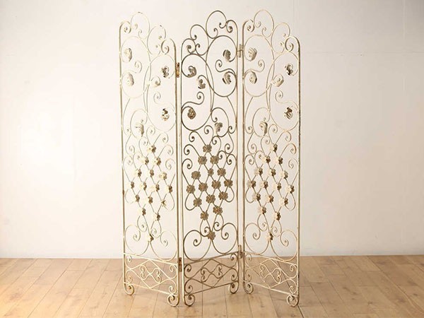 Real Antique
Iron Screen 1