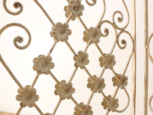 Real Antique
Iron Screen 5
