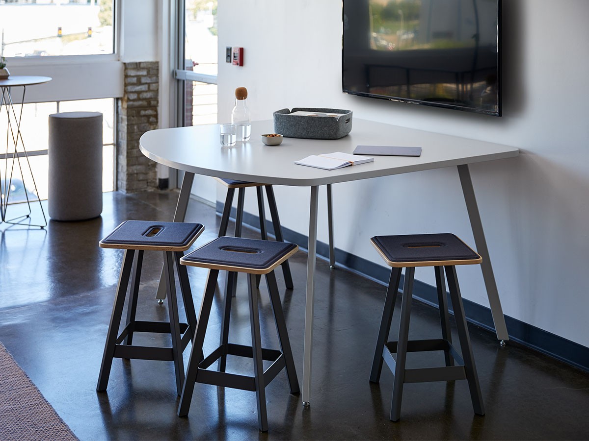 Knoll Office Rockwell Unscripted Easy Stool / ノルオフィス ロックウェル アンスクリプテッド
イージースツール カウンターハイト （チェア・椅子 > カウンターチェア・バーチェア） 2
