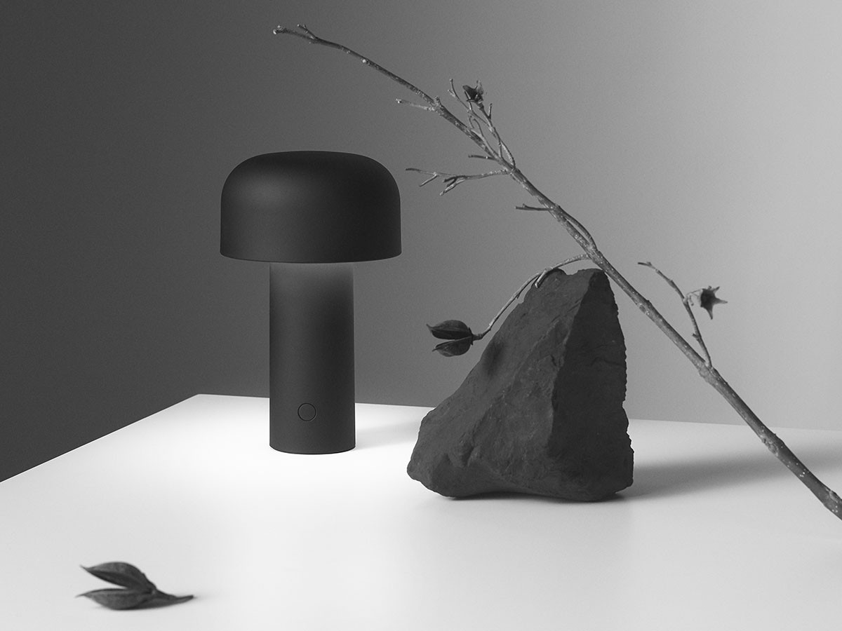 FLOS BELLHOP T / フロス ベルホップ T（マットブラック） （ライト・照明 > テーブルランプ） 2