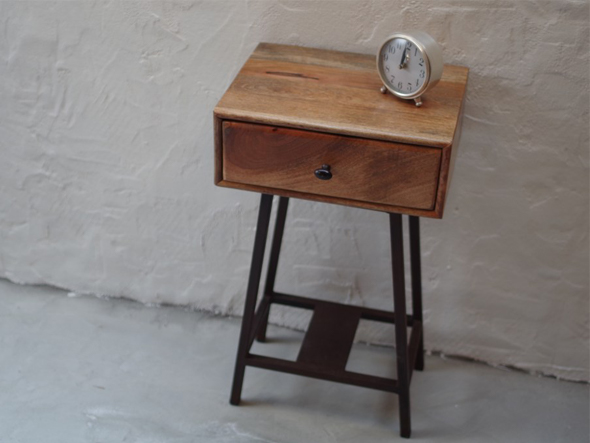 DR SIDE TABLE 6