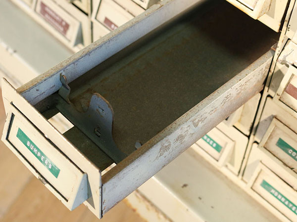 Lloyd's Antiques Real Antique
Filing Cabinet / ロイズ・アンティークス フランスアンティーク家具
ファイリングキャビネット （収納家具 > チェスト・箪笥） 6