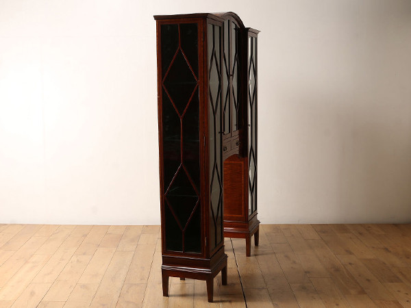 Lloyd's Antiques Real Antique 
Edwardian Display Cabinet / ロイズ・アンティークス イギリスアンティーク家具
エドウォーディアン ディスプレイキャビネット IC001221 （収納家具 > ショーケース・飾り棚） 2