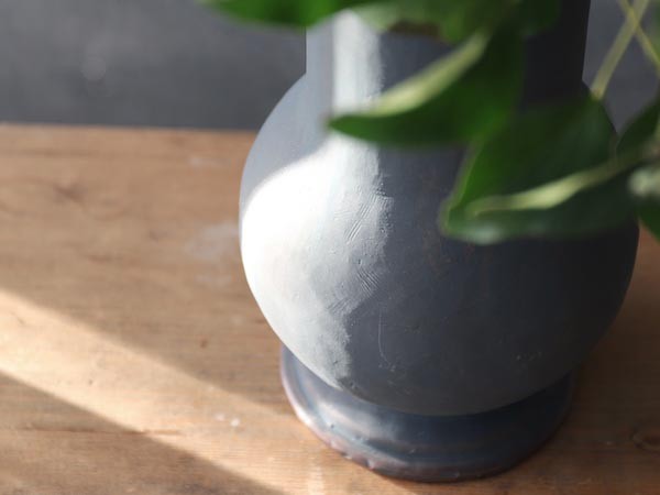 MISHIM POTTERY CREATION StiLL flowervase / ミシンポタリークリエイション スティル フラワーベース（藍墨茶） （花器・プランター・グリーン > 花瓶・フラワーベース） 5