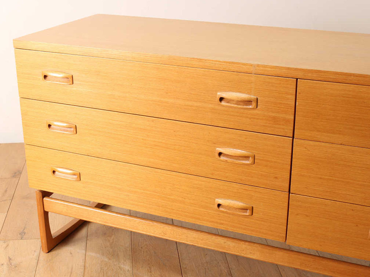 Lloyd's Antiques Real Antique
G-Plan Double Chest Of Drawers / ロイズ・アンティークス イギリスアンティーク家具
ジープラン ダブルチェスト （収納家具 > チェスト・箪笥） 4