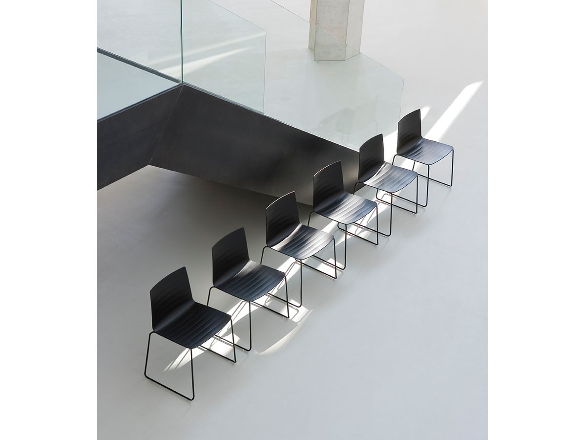 Andreu World Flex Chair, Stackable Chair, Thermo-polymer Shell /  アンドリュー・ワールド フレックス チェア SI1300, スタッカブルチェア スレッジベース（サーモポリマーシェル）