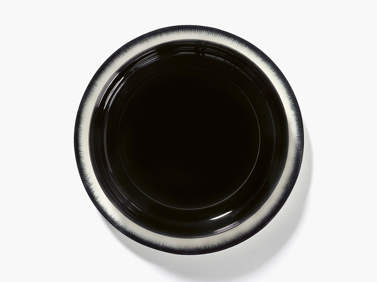 DE by ANN DEMEULEMEESTER
Plate 24cm White/Black Variation 3 / デー バイ アン・ドゥムルメステール
プレート 24cm ホワイト/ブラック バリエーション 3 （食器・テーブルウェア > 皿・プレート） 9