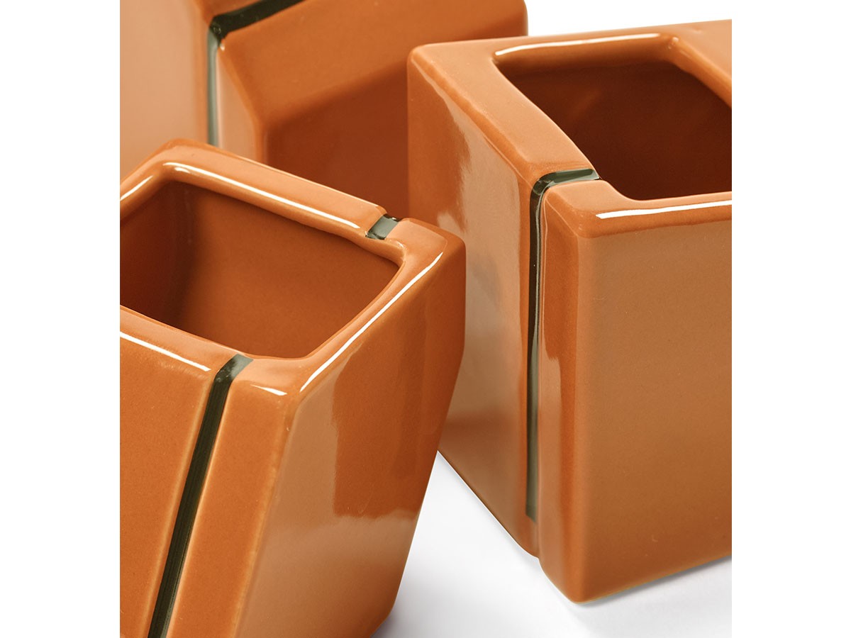 SILOS by Plan C
Vase Mini / サイロ バイ プランシー
ベース ミニ 3ピースセット （花器・プランター・グリーン > 花瓶・フラワーベース） 17