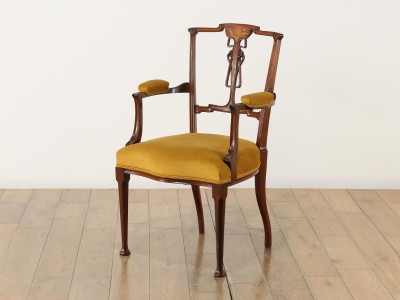 Lloyd's Antiques / ロイズ・アンティークスのダイニングチェア