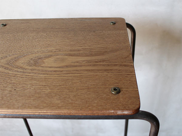 socph school stool 6