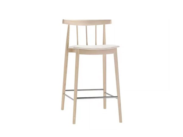 Andreu World Smile
Counter Stool with Upholstered Seat / アンドリュー・ワールド スマイル BQ0347
カウンタースツール スピンドルバック 張座 （チェア・椅子 > カウンターチェア・バーチェア） 1