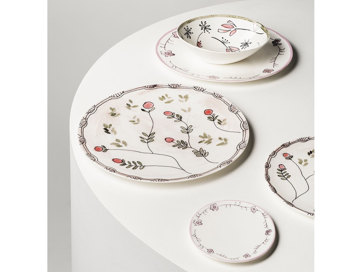 MIDNIGHT FLOWERS by MARNI
Dessert Plate Dark Viola / ミッドナイトフラワーズ バイ マルニ
デザートプレート ダークビオラ 16cm （食器・テーブルウェア > 皿・プレート） 4