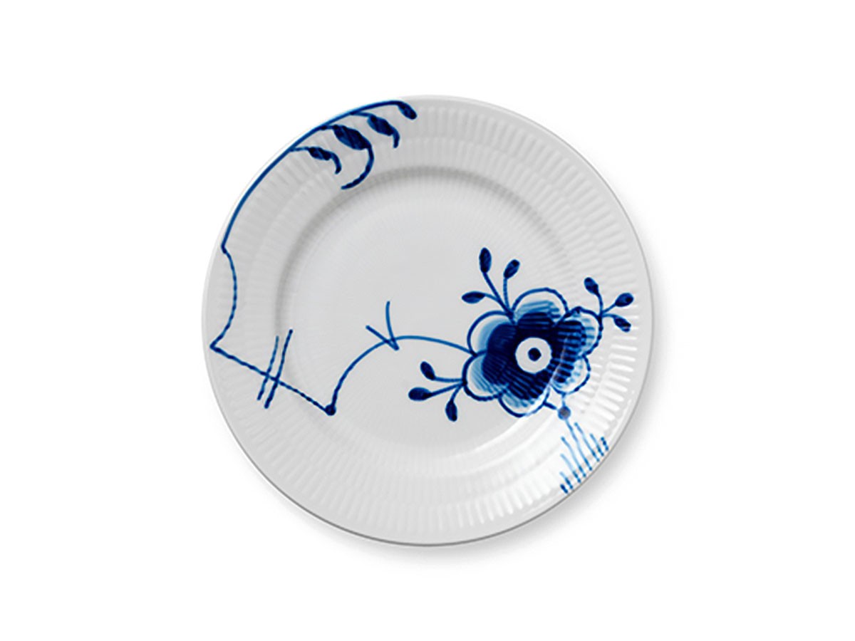 Blue Fluted Mega
Plate 17