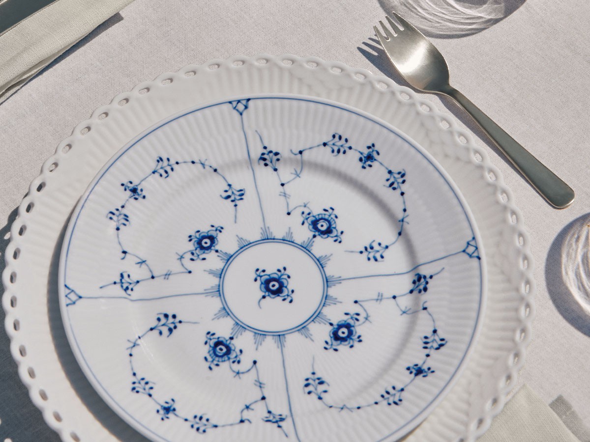 Royal Copenhagen White Fluted Full Lace
Plate 27 / ロイヤル コペンハーゲン ホワイトフルーテッド フルレース プレート 27cm （食器・テーブルウェア > 皿・プレート） 6