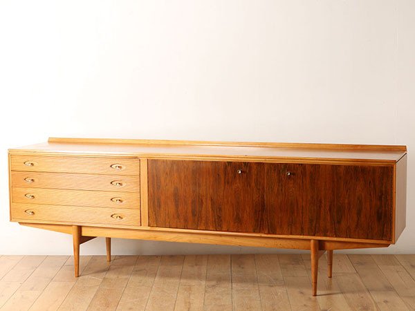 Lloyd's Antiques Real Antique Robert Heritage Sideboard / ロイズ 
