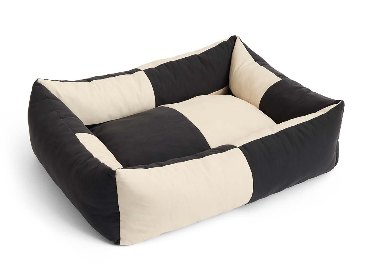 HAY HAY DOGS BY HOLLY GOLIGHTLY
DOGS BED LARGE