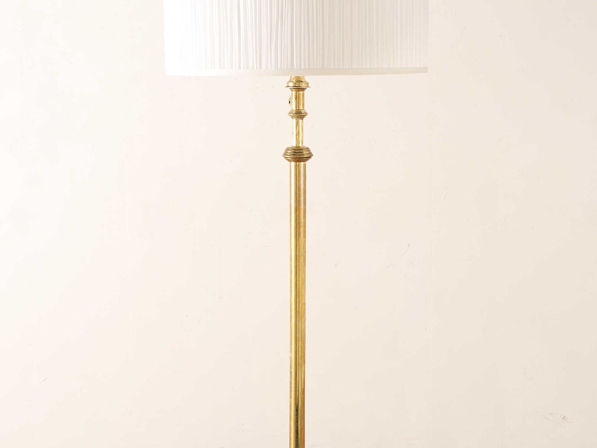 Lloyd's Antiques Real Antique
Brass Floor Lamp / ロイズ・アンティークス 英国アンティーク家具
ブラスフロアランプ QD009109 （ライト・照明 > フロアライト・フロアスタンド） 5