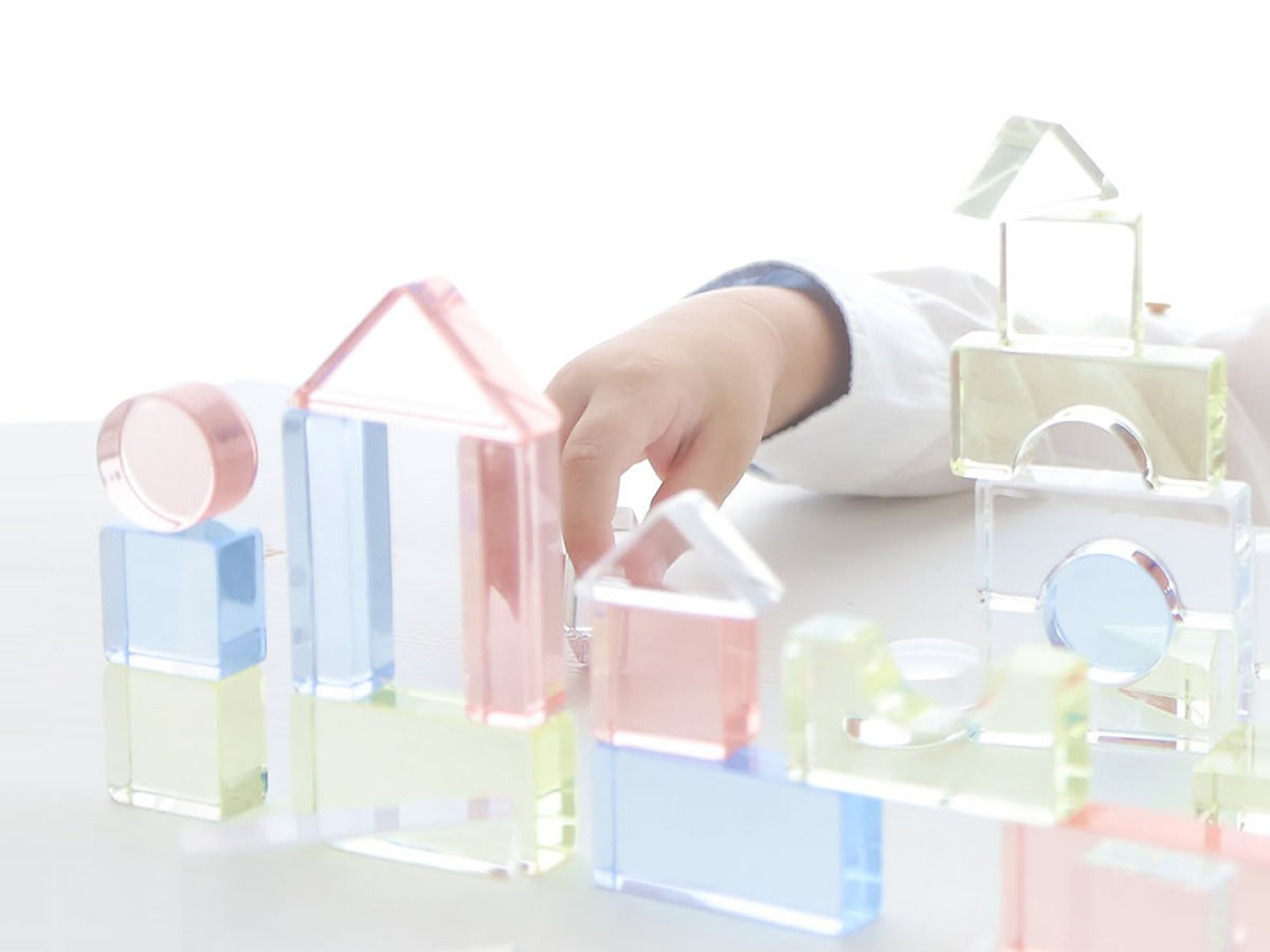 Lumiere Cubes / ルミエール キューブ
アクリル積み木 26ピース （キッズ家具・ベビー用品 > おもちゃ・玩具） 4