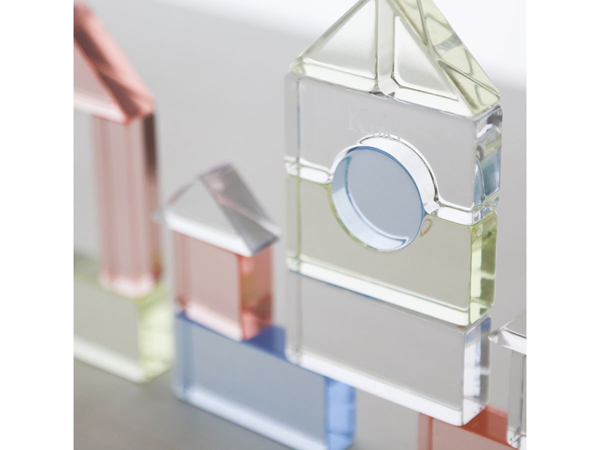 Lumiere Cubes / ルミエール キューブ
アクリル積み木 26ピース （キッズ家具・ベビー用品 > おもちゃ・玩具） 10