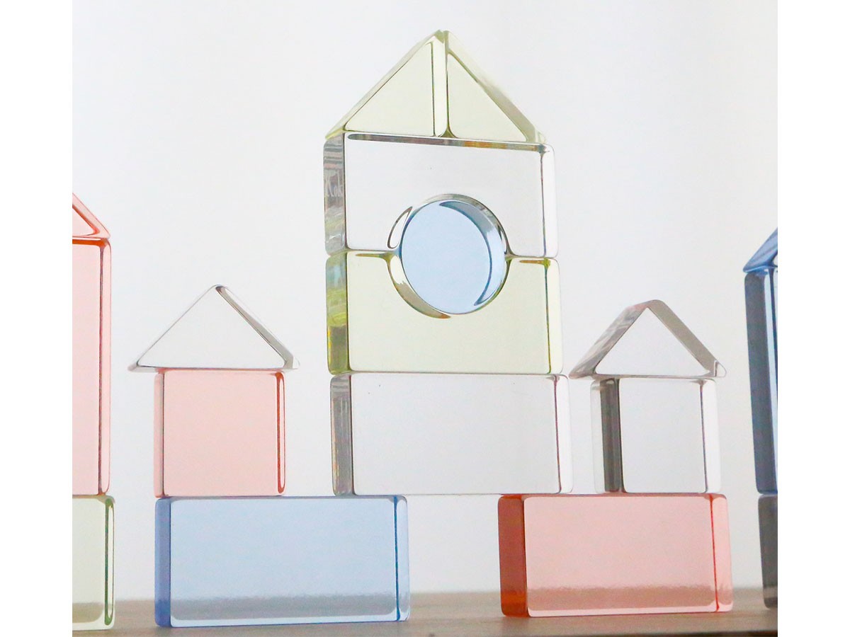 Lumiere Cubes / ルミエール キューブ
アクリル積み木 26ピース （キッズ家具・ベビー用品 > おもちゃ・玩具） 9