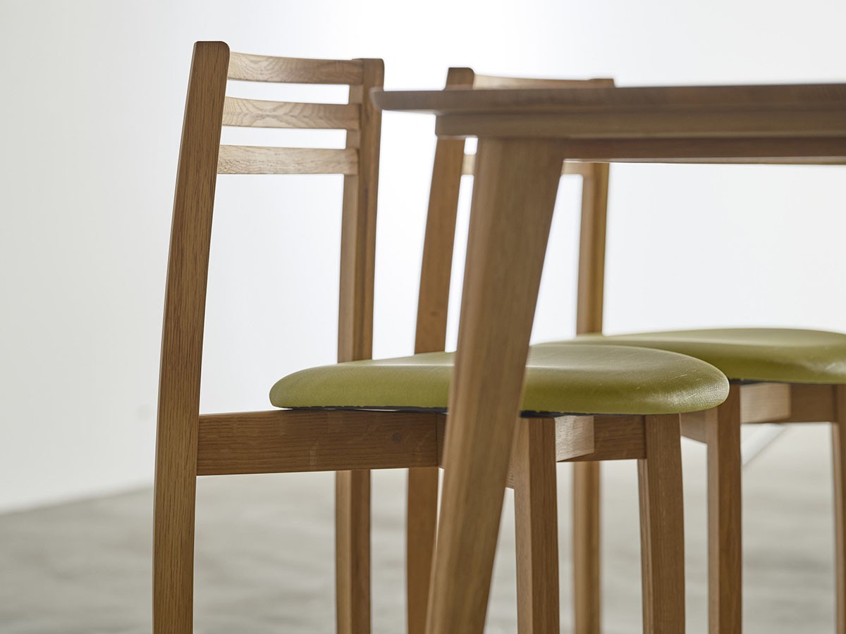 サントリー樽ものがたり SUNTORY × KARIMOKU
TARURU Dining Chair / さんとりーたるものがたり サントリー樽ものがたり by カリモク
タルル ダイニングチェア（張座） （チェア・椅子 > ダイニングチェア） 11