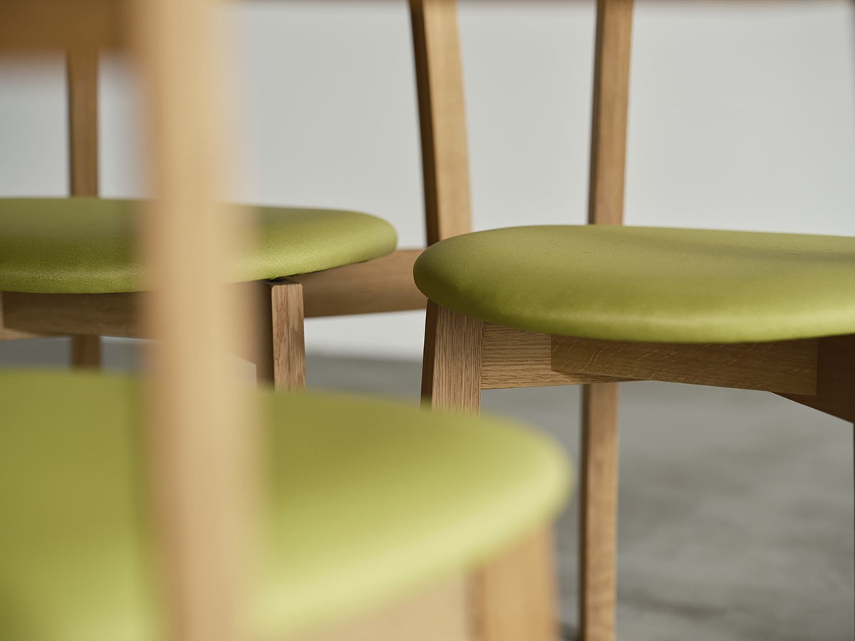 サントリー樽ものがたり SUNTORY × KARIMOKU
TARURU Dining Chair / さんとりーたるものがたり サントリー樽ものがたり by カリモク
タルル ダイニングチェア（張座） （チェア・椅子 > ダイニングチェア） 17