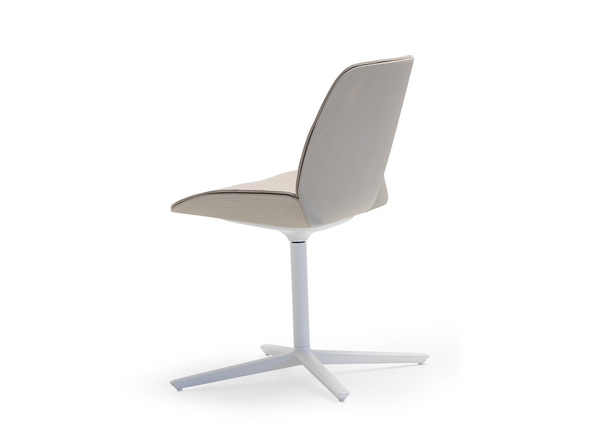 Andreu World Nuez Chair
Upholstered Shell Pad / アンドリュー・ワールド ヌエス SI2786
チェア 回転式スターベース（シェルパッド） （チェア・椅子 > ダイニングチェア） 2