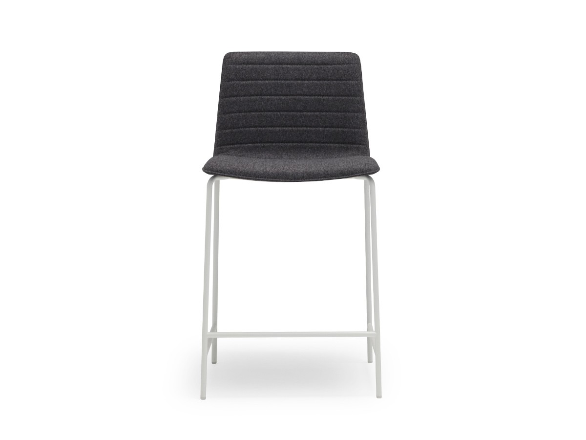 Andreu World Flex Chair
Counter Stool 52
Fully Upholstered Shell