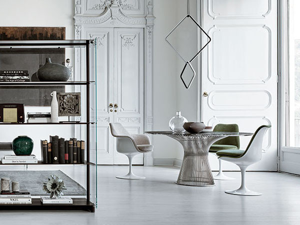 Saarinen Collection
Tulip Armless Chair 12