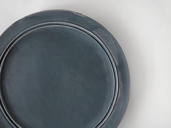 MISHIM POTTERY CREATION StiLL round plate S / ミシンポタリークリエイション スティル ラウンドプレート S（藍墨茶） （食器・テーブルウェア > 皿・プレート） 28