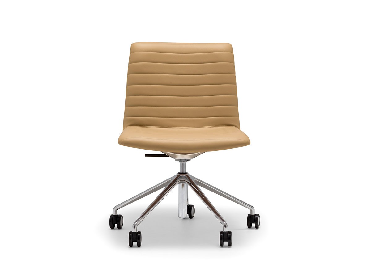 Andreu World Flex Executive Low Back Chair / アンドリュー・ワールド フレックス エグゼクティブ SI1856
ローバックチェア キャスターベース アルミニウム製 （チェア・椅子 > オフィスチェア・デスクチェア） 2