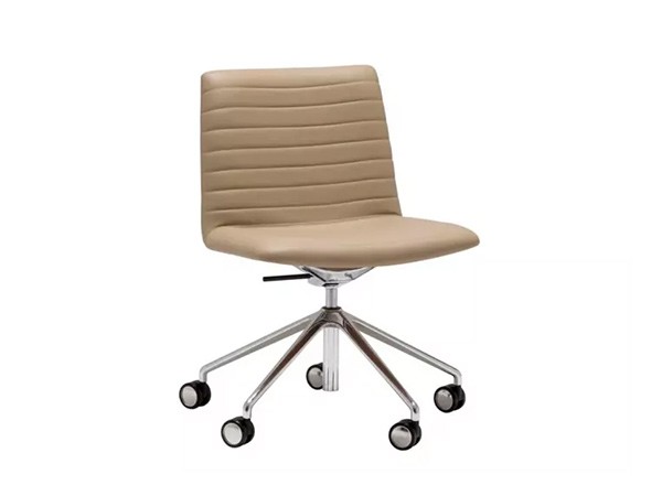 Andreu World Flex Executive Low Back Chair / アンドリュー・ワールド フレックス エグゼクティブ SI1856
ローバックチェア キャスターベース アルミニウム製 （チェア・椅子 > オフィスチェア・デスクチェア） 6