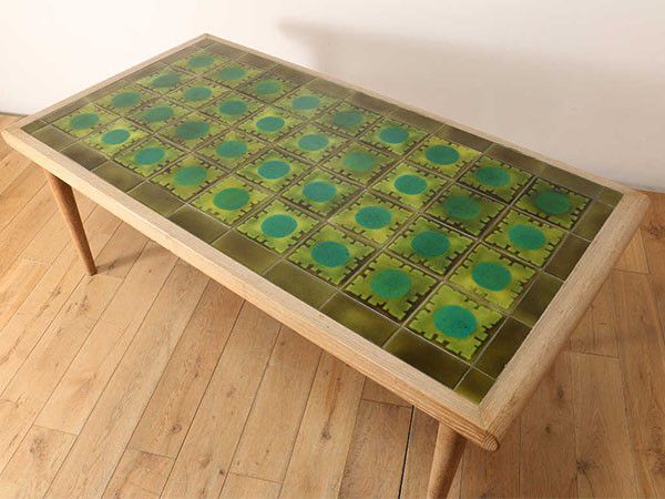 Lloyd's Antiques Real Antique 
Tile Top Coffee Table / ロイズ・アンティークス デンマークアンティーク家具
タイルトップコーヒーテーブル （テーブル > ローテーブル・リビングテーブル・座卓） 1