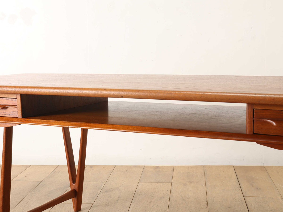 Lloyd's Antiques Real Antique
E.W. Bach Coffee Table Model.32 / ロイズ・アンティークス デンマークアンティーク家具
イー ダブリュー バッハ コーヒーテーブル モデル32 （テーブル > ローテーブル・リビングテーブル・座卓） 18