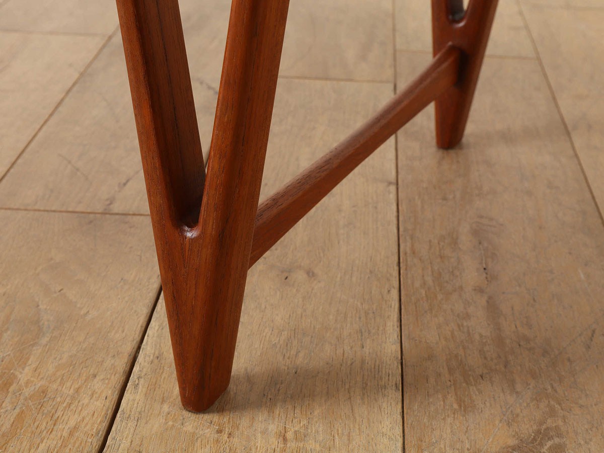 Lloyd's Antiques Real Antique
E.W. Bach Coffee Table Model.32 / ロイズ・アンティークス デンマークアンティーク家具
イー ダブリュー バッハ コーヒーテーブル モデル32 （テーブル > ローテーブル・リビングテーブル・座卓） 23