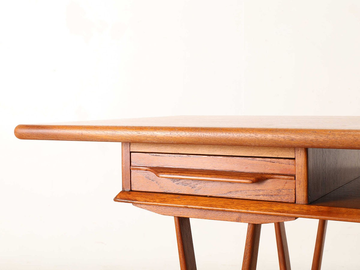 Lloyd's Antiques Real Antique
E.W. Bach Coffee Table Model.32 / ロイズ・アンティークス デンマークアンティーク家具
イー ダブリュー バッハ コーヒーテーブル モデル32 （テーブル > ローテーブル・リビングテーブル・座卓） 12