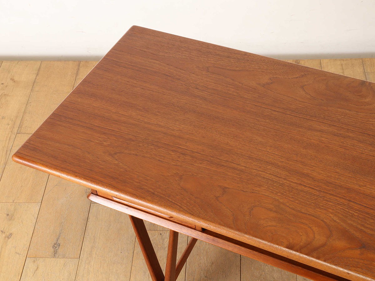 Lloyd's Antiques Real Antique
E.W. Bach Coffee Table Model.32 / ロイズ・アンティークス デンマークアンティーク家具
イー ダブリュー バッハ コーヒーテーブル モデル32 （テーブル > ローテーブル・リビングテーブル・座卓） 7