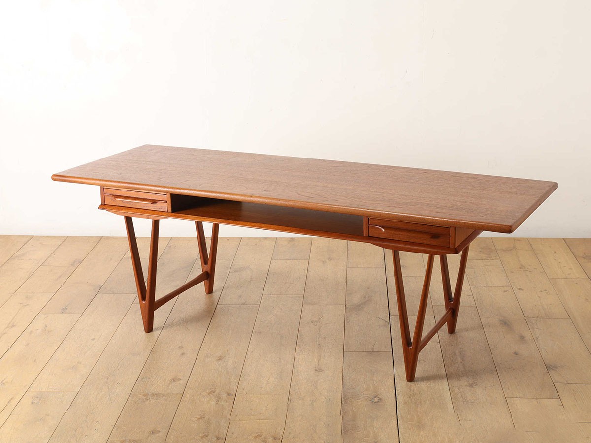 Lloyd's Antiques Real Antique
E.W. Bach Coffee Table Model.32 / ロイズ・アンティークス デンマークアンティーク家具
イー ダブリュー バッハ コーヒーテーブル モデル32 （テーブル > ローテーブル・リビングテーブル・座卓） 5