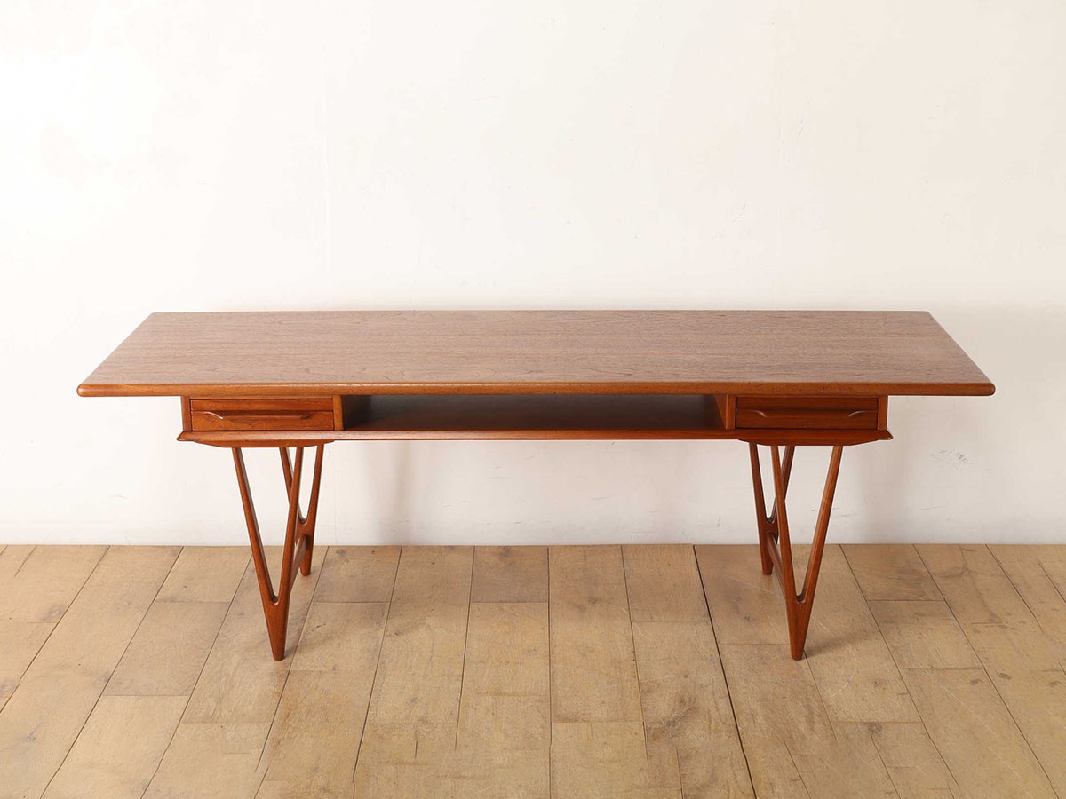 Lloyd's Antiques Real Antique
E.W. Bach Coffee Table Model.32 / ロイズ・アンティークス デンマークアンティーク家具
イー ダブリュー バッハ コーヒーテーブル モデル32 （テーブル > ローテーブル・リビングテーブル・座卓） 4