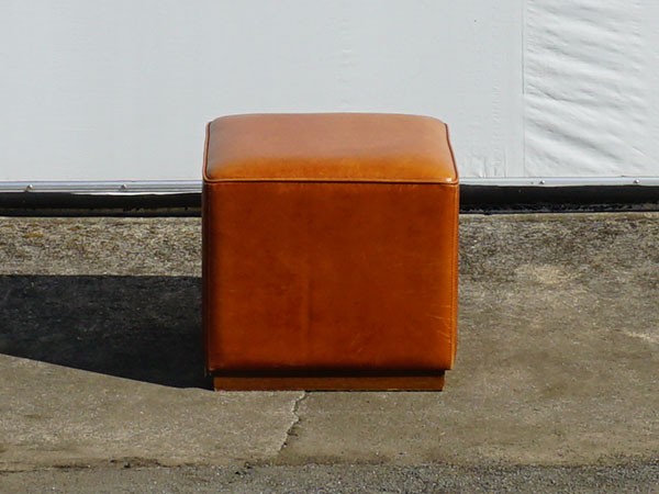 【SALE】キューブ型スツール （赤・レッド） RE : Store Fixture UNITED ARROWS LTD. Leather Cube Stool C / リ
