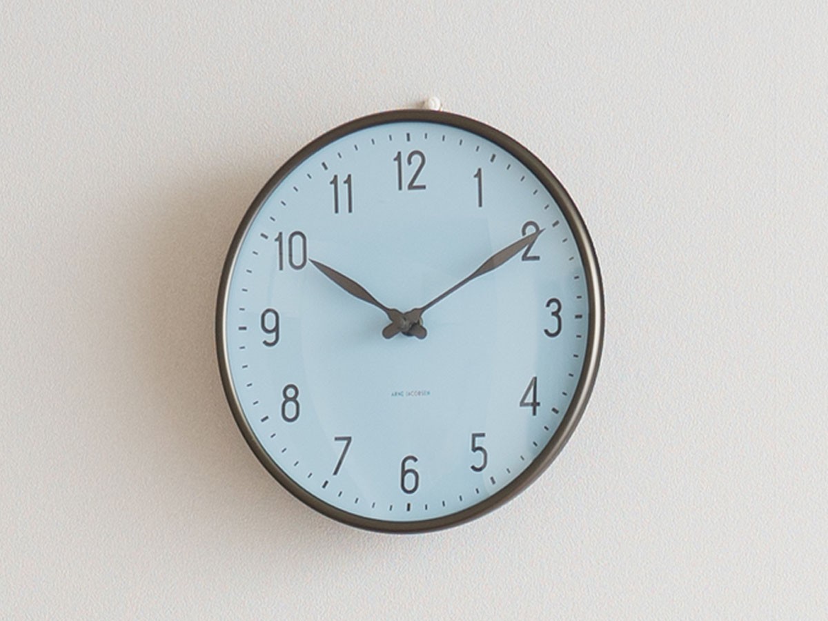 ARNE JACOBSEN
Station Royal Blue Wall Clock / アルネ・ヤコブセン
ステーション ロイヤルブルー ウォールクロック 直径29cm （時計 > 壁掛け時計） 6